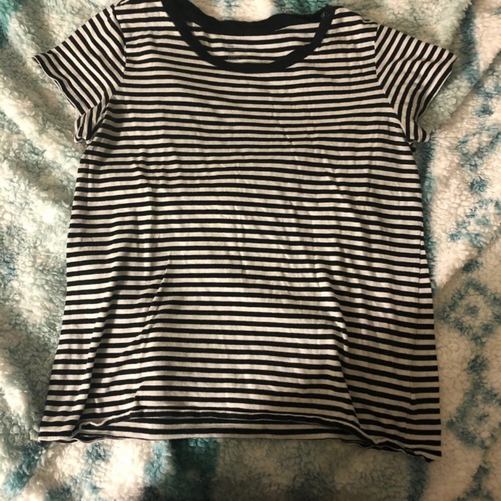 old navy shirt